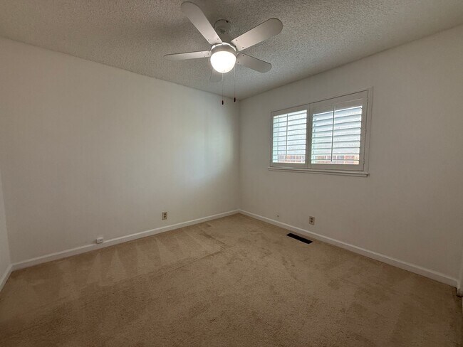 Building Photo - Cozy 3 Bedroom 2 Bath home located conveniently in San Jose