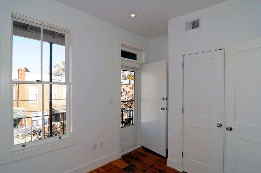 Bedroom - 749 Park Rd NW
