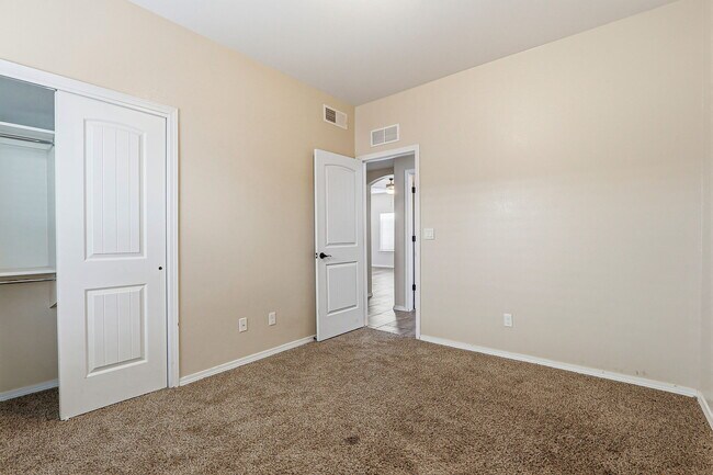 Building Photo - 14920 Willie Worsley Ave