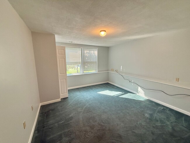 Building Photo - 4 bed house Gananda | HUGE OFFICE | GARAGE...