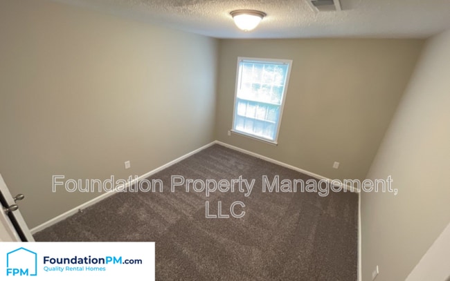 Building Photo - 5574 Blossom Ln