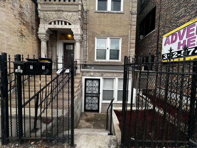 Building Photo - 1307 S Kedzie Ave