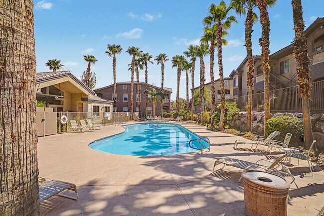 Building Photo - Gated 3 Bedroom condo located just off 215 & Eastern!