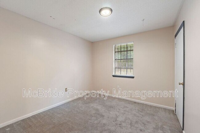 Building Photo - 3506 Gardenbrook Dr