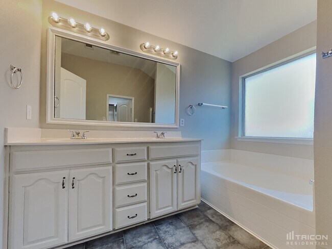 Building Photo - 157 Spring Hollow Dr