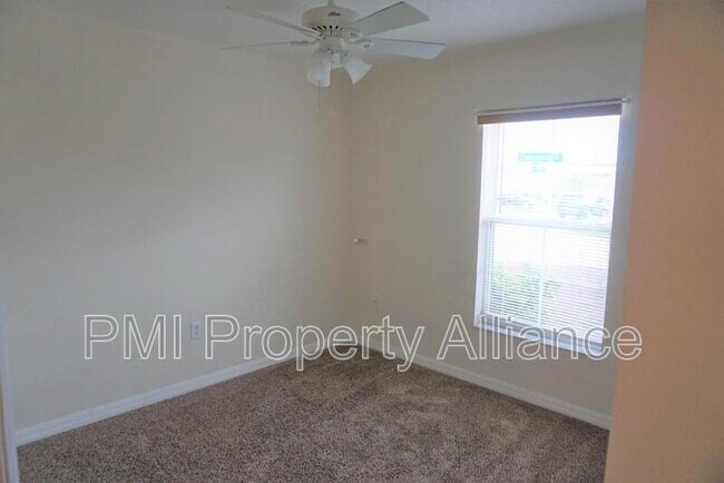 Building Photo - 1153 Elderberry Dr