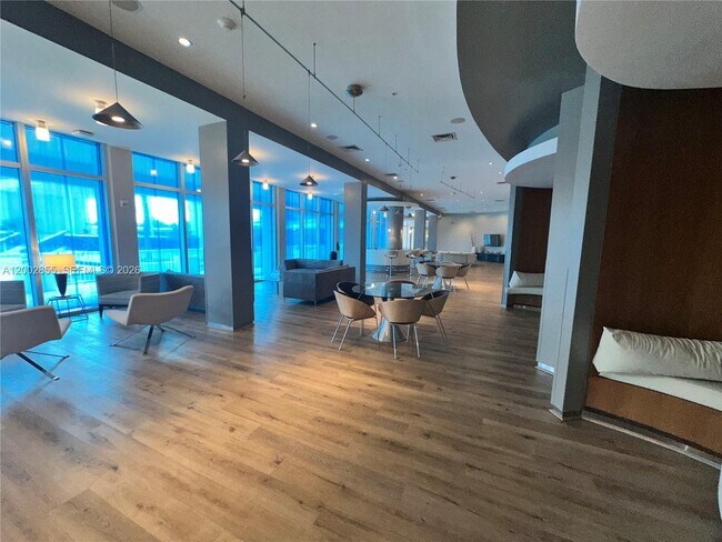 Building Photo - 10275 Collins Ave