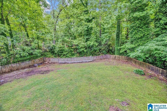 Building Photo - 3541 W Lakeside Dr