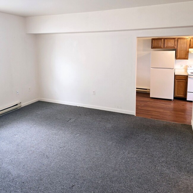 Building Photo - 6 5th St