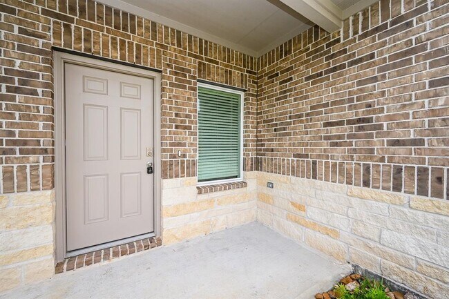 Building Photo - 16822 Paintbrush Holw Ln