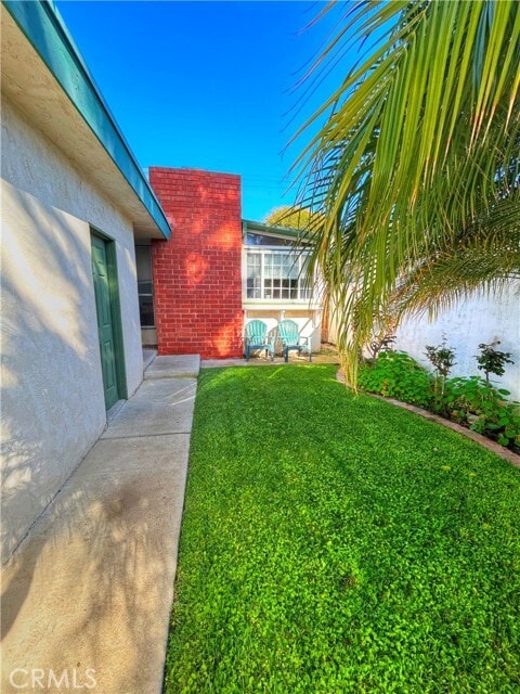 Building Photo - 139 W Mariposa