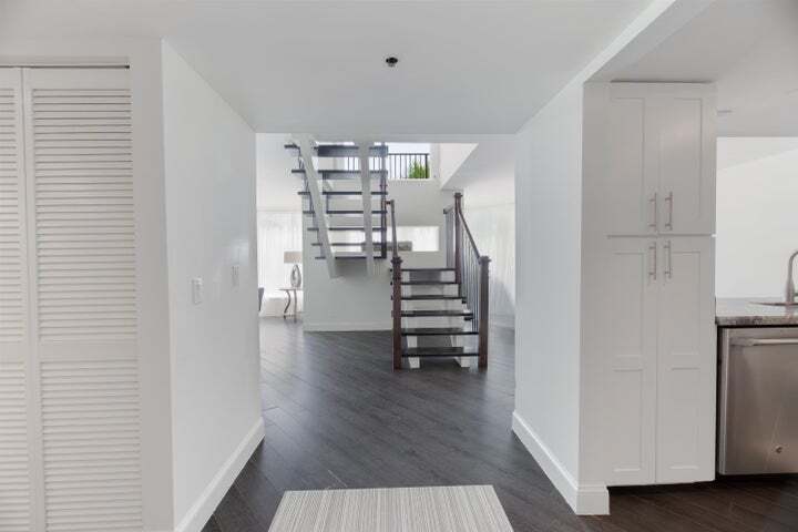 Building Photo - 2565 S Ocean Blvd
