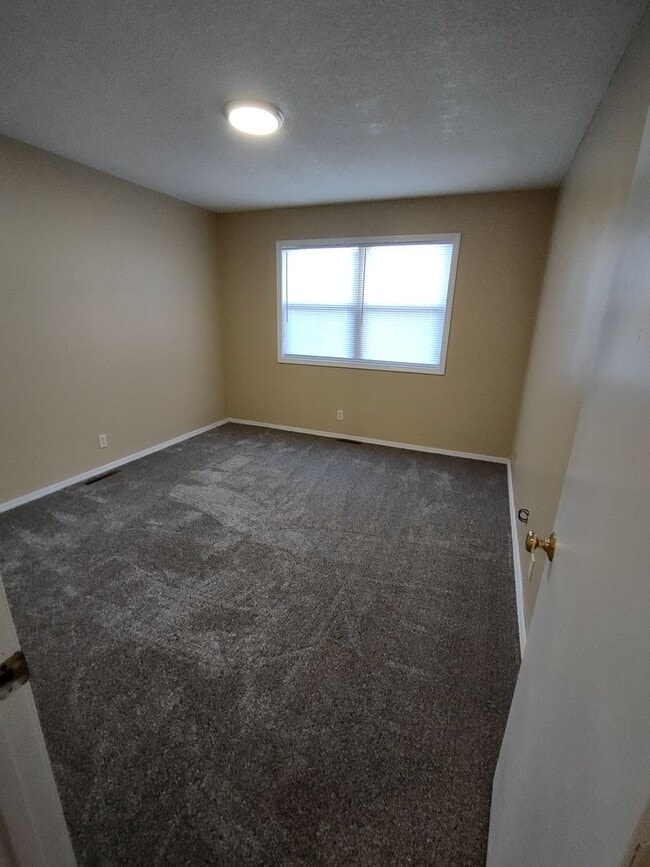 Building Photo - Magnolia Townhome