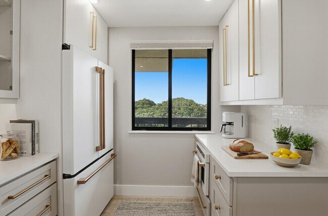 Building Photo - 401 S Seas Dr