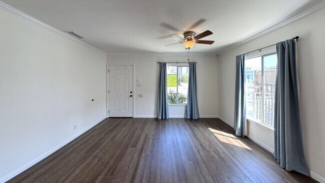 Building Photo - 3125 Stanford Ave