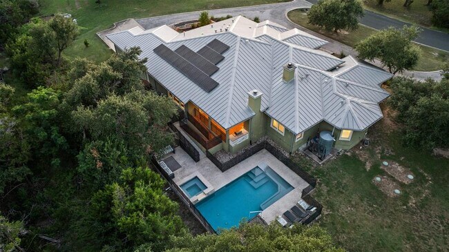 Building Photo - 3801 Peak Lookout Dr