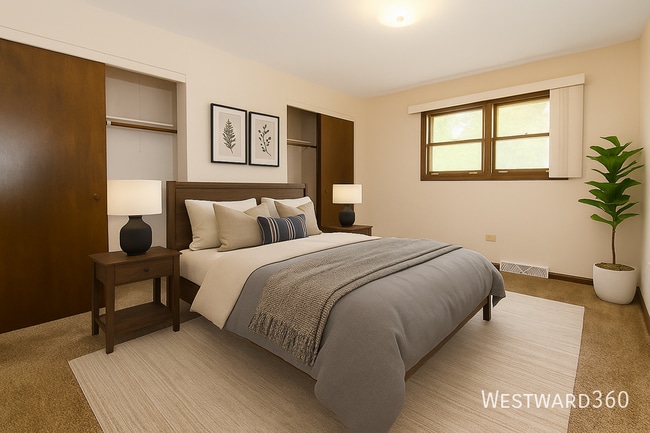 Building Photo - 16 Longwood Dr