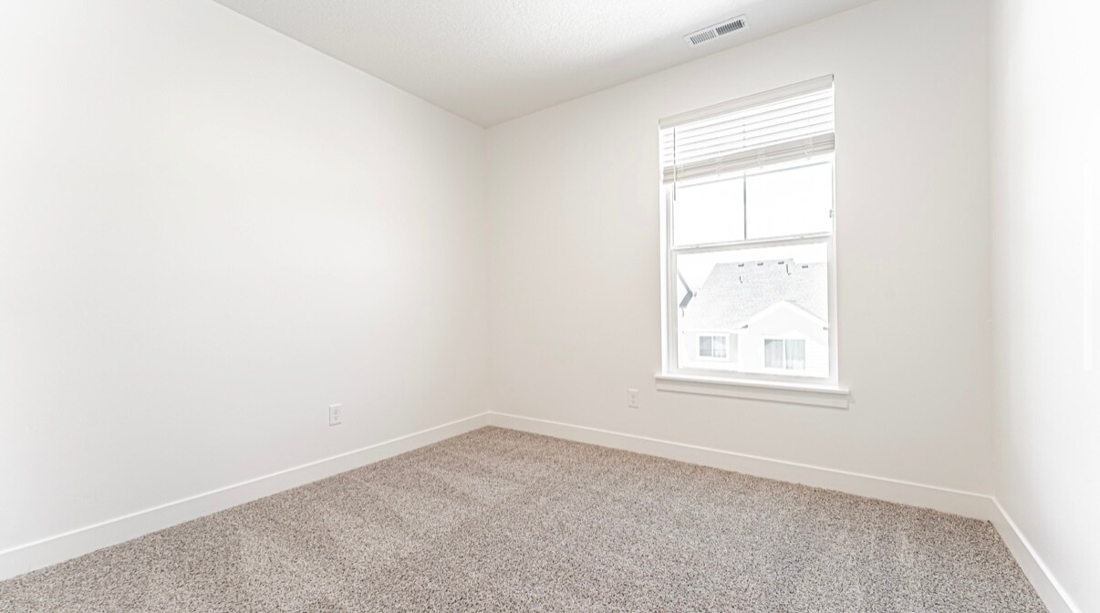 Building Photo - 898 N Hemsworth Way