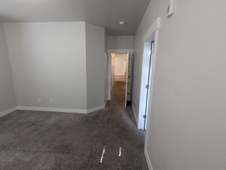 Building Photo - 14474 S Renner Ln