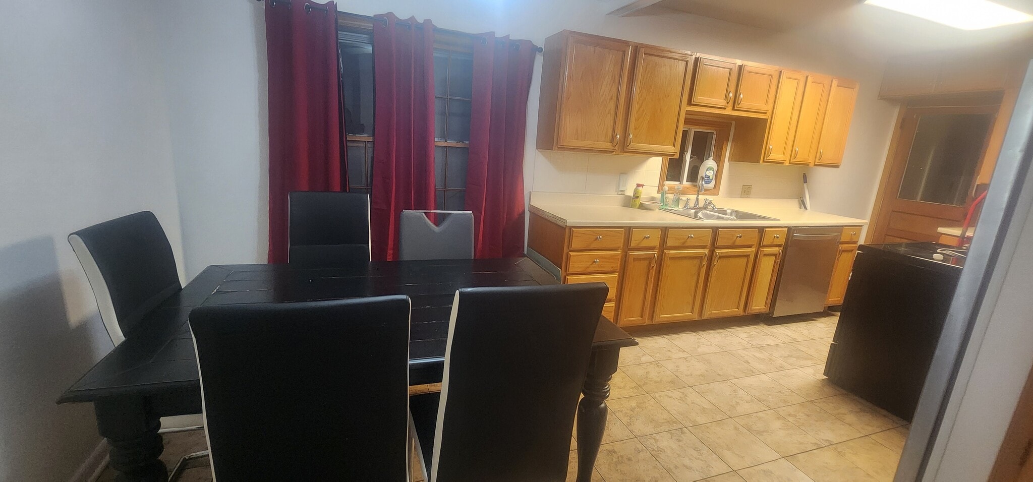 Building Photo - 406 NE 74th St