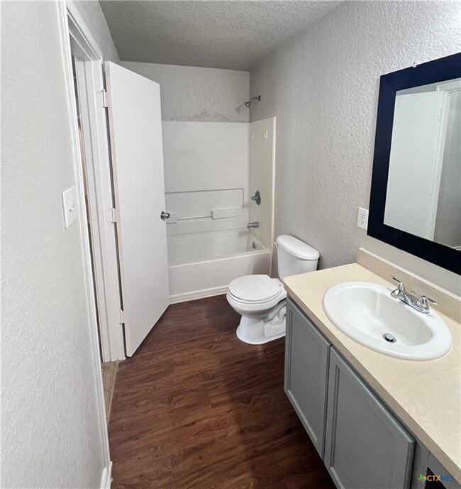 Building Photo - 651 Northern Lights Dr
