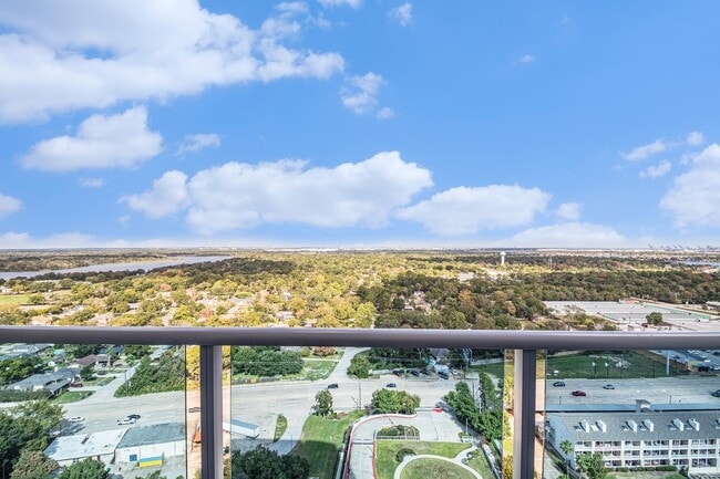 Building Photo - 4821 E NASA Pkwy