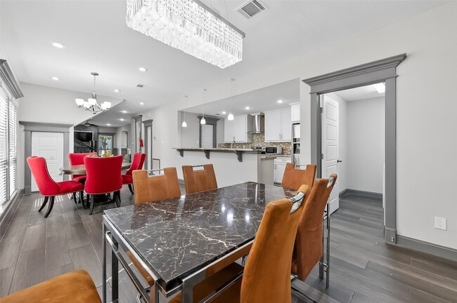 Building Photo - 11280 Braes Forest Dr