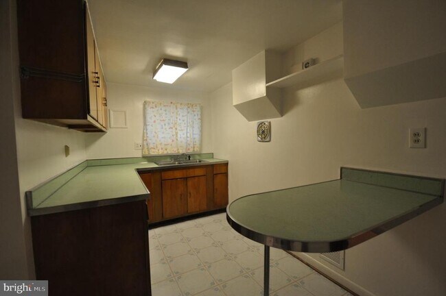 Building Photo - 4629 Hillbrook Dr