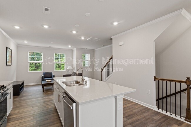 Building Photo - 1721 Chirping Trl