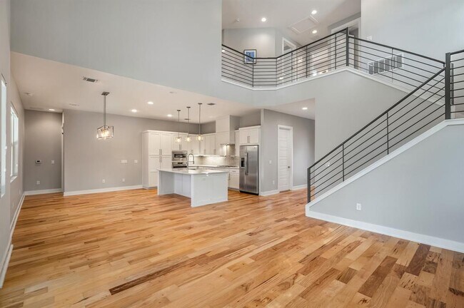 Building Photo - 3209 Govalle Ave