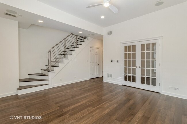 Building Photo - 1644 W Blackhawk St