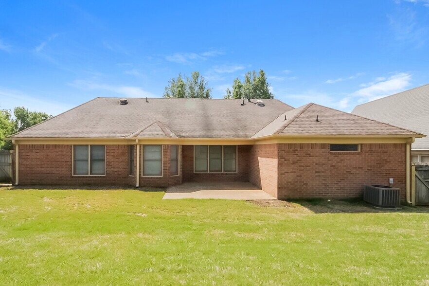 Building Photo - 9306 Chimneyrock Blvd.