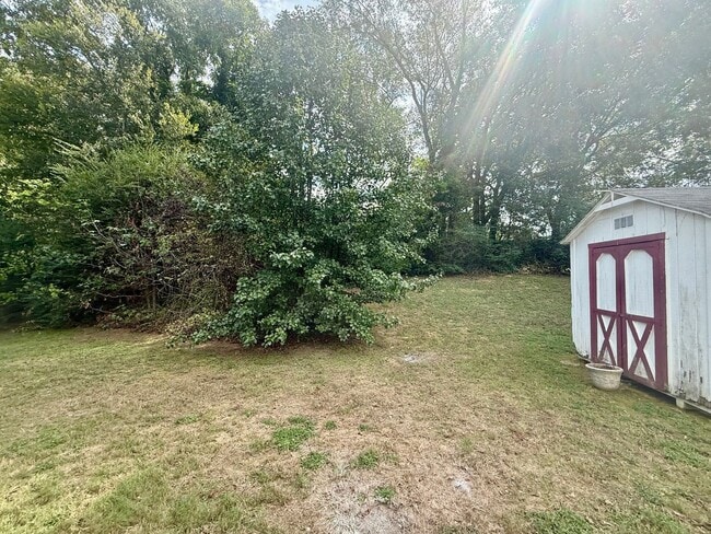 Building Photo - 1015 Allyson Ave