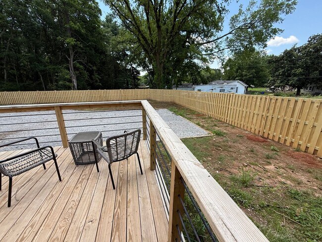 Building Photo - 2108 Veterans Dr