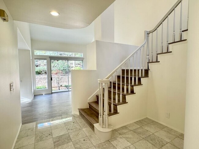 Building Photo - PRICE REDUCTION- Beautiful home located in the coveted Rancho San Rafael area of Glendale