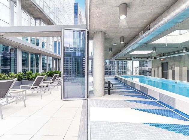 Building Photo - 215 W Lake St