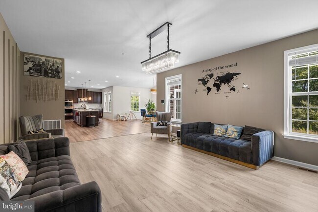 Building Photo - 6640 Timber Ridge Ln
