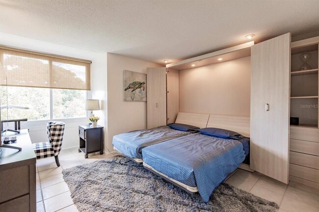 Building Photo - 1255 E Peppertree Dr