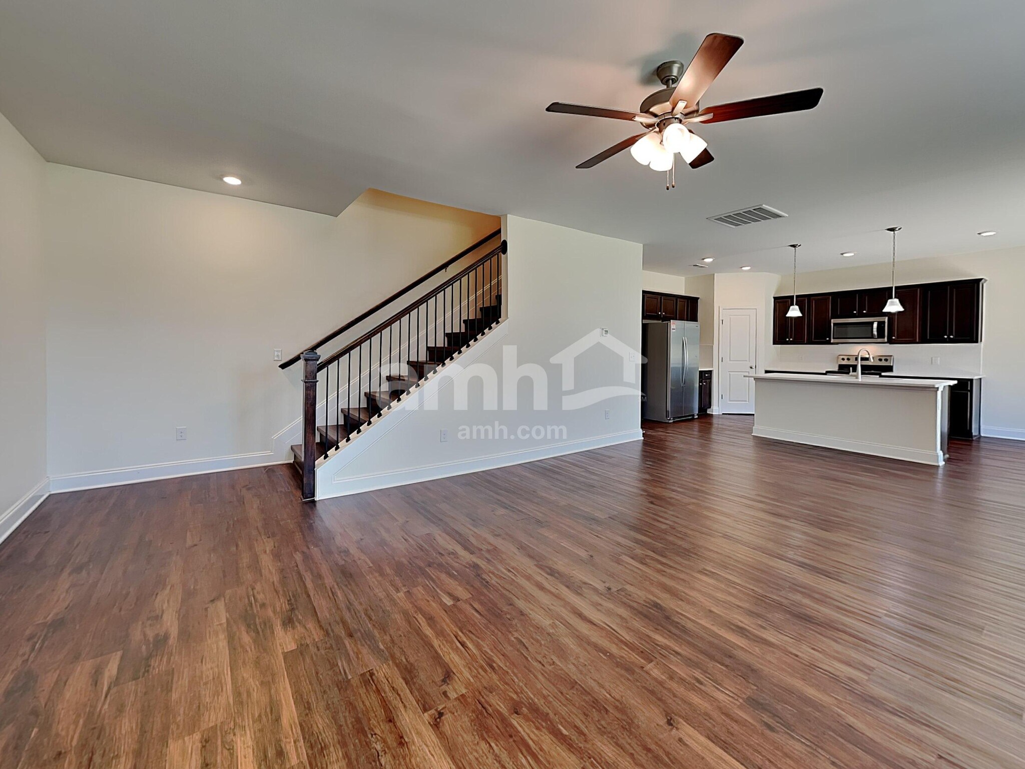Building Photo - 5223 Valor Dr