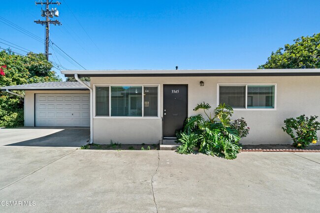 Building Photo - 3345 Porter Ln