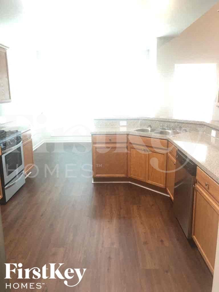 Building Photo - 1401 Aramore Dr SE