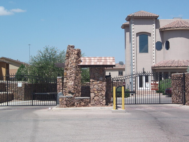 Building Photo - 12249 Gaudi Wy