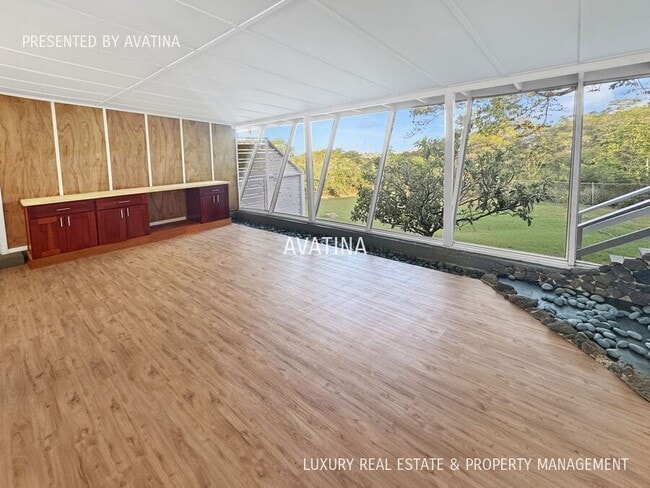 Building Photo - 340 Ilihau St