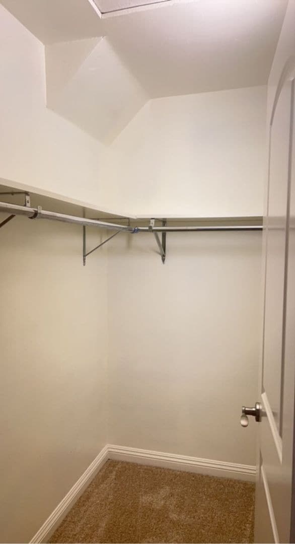 Building Photo - Unfurnished - Upgraded Condo -The Bluffs a...