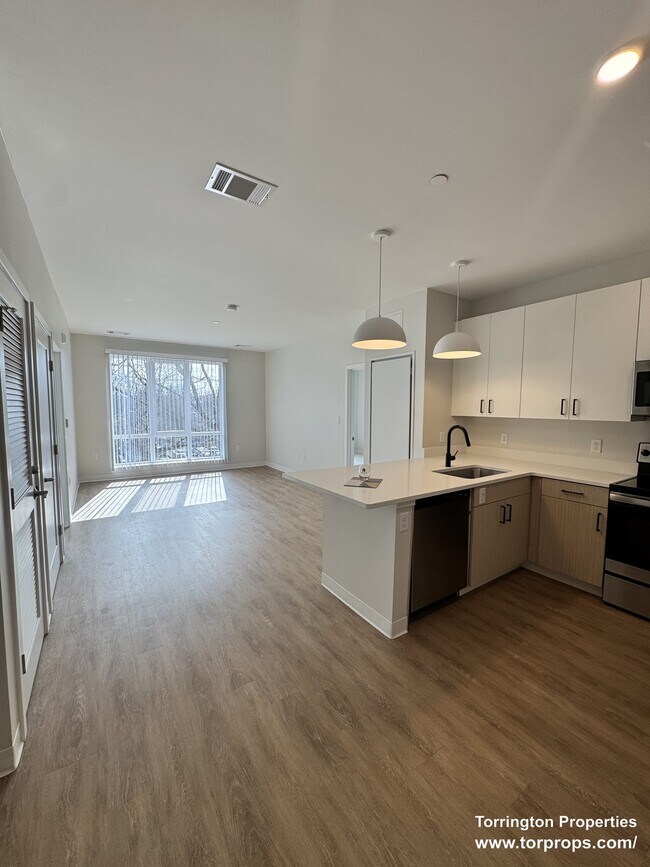 Building Photo - 289 Walk Hill St