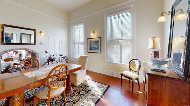 Building Photo - 648 Clayton St