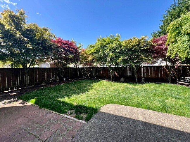 Building Photo - PENDING APPLICATION; Well Maintained 4 BD
