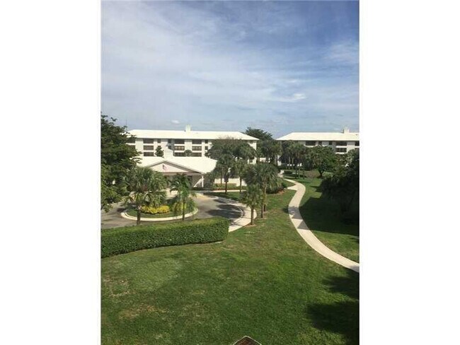 Building Photo - 3650 Whitehall Dr