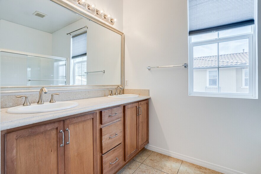 Building Photo - 28566 Herrera St