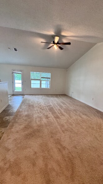 Building Photo - 235 Churchill Ct